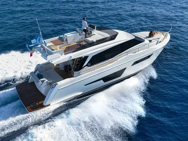 Ferretti Yachts 500