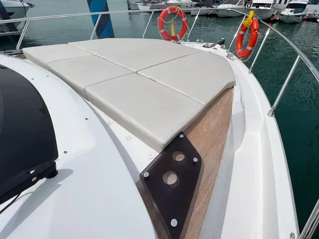 Ferretti Yachts 500