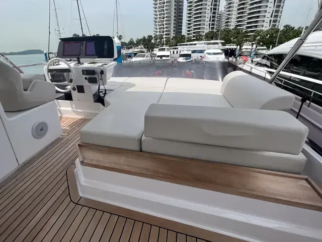 Ferretti Yachts 500