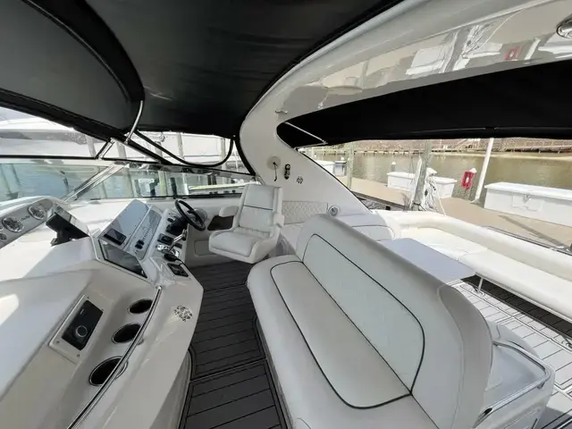 Sea Ray 450 Sundancer