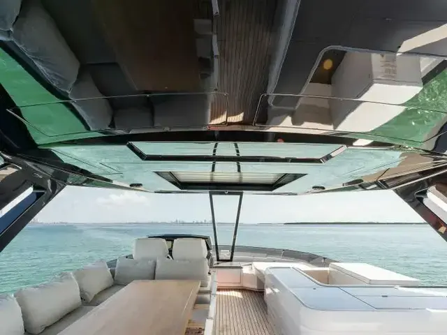 Ferretti Yachts 780