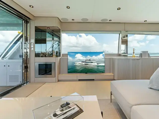 Ferretti Yachts 780