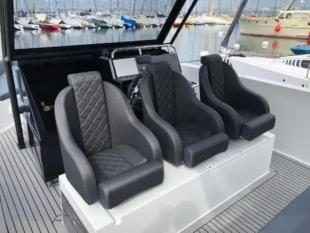 De Antonio Yachts D28 Xplorer