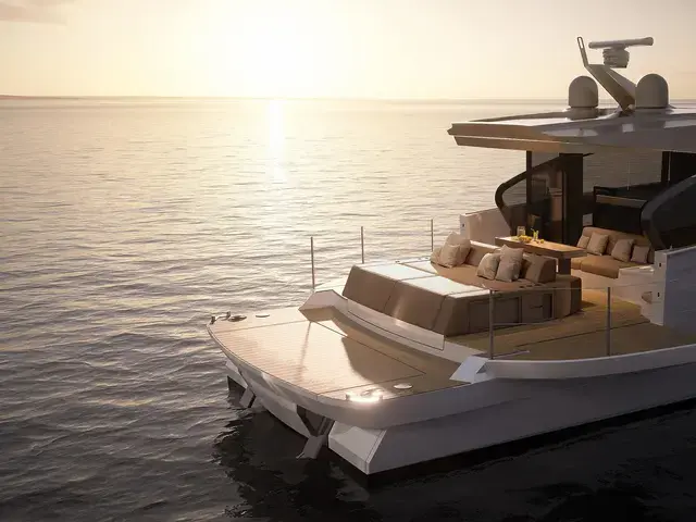 Azimut Seadeck 6