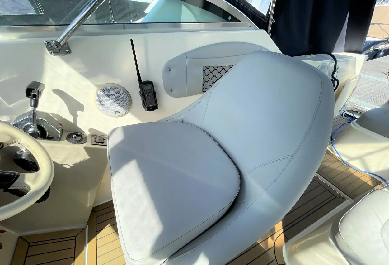 RINKER 270 FIESTA VEE 2000