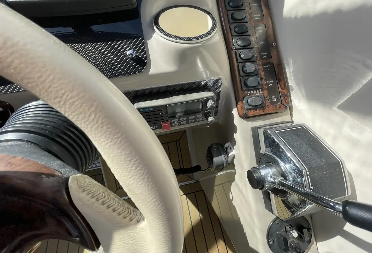 RINKER 270 FIESTA VEE 2000