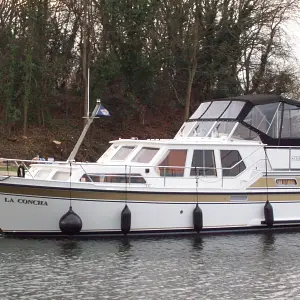 2004 Stevens 1140 Dutch Steel Motor Cruiser