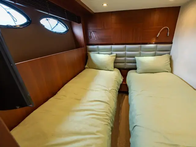 Princess 64 Flybridge