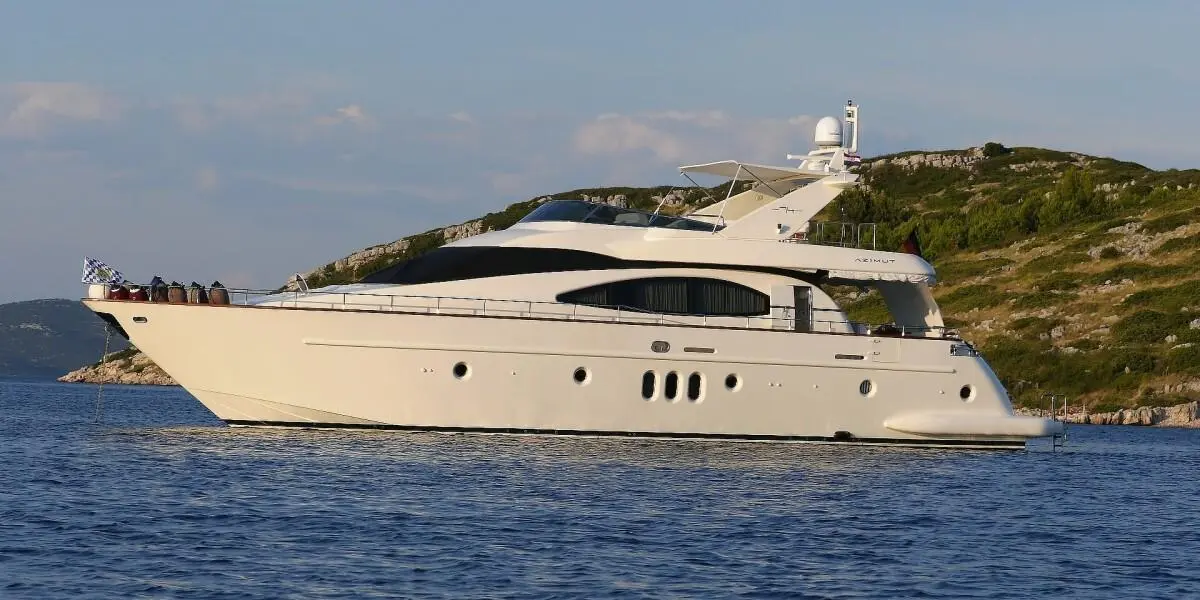 2004 Azimut 74 solar