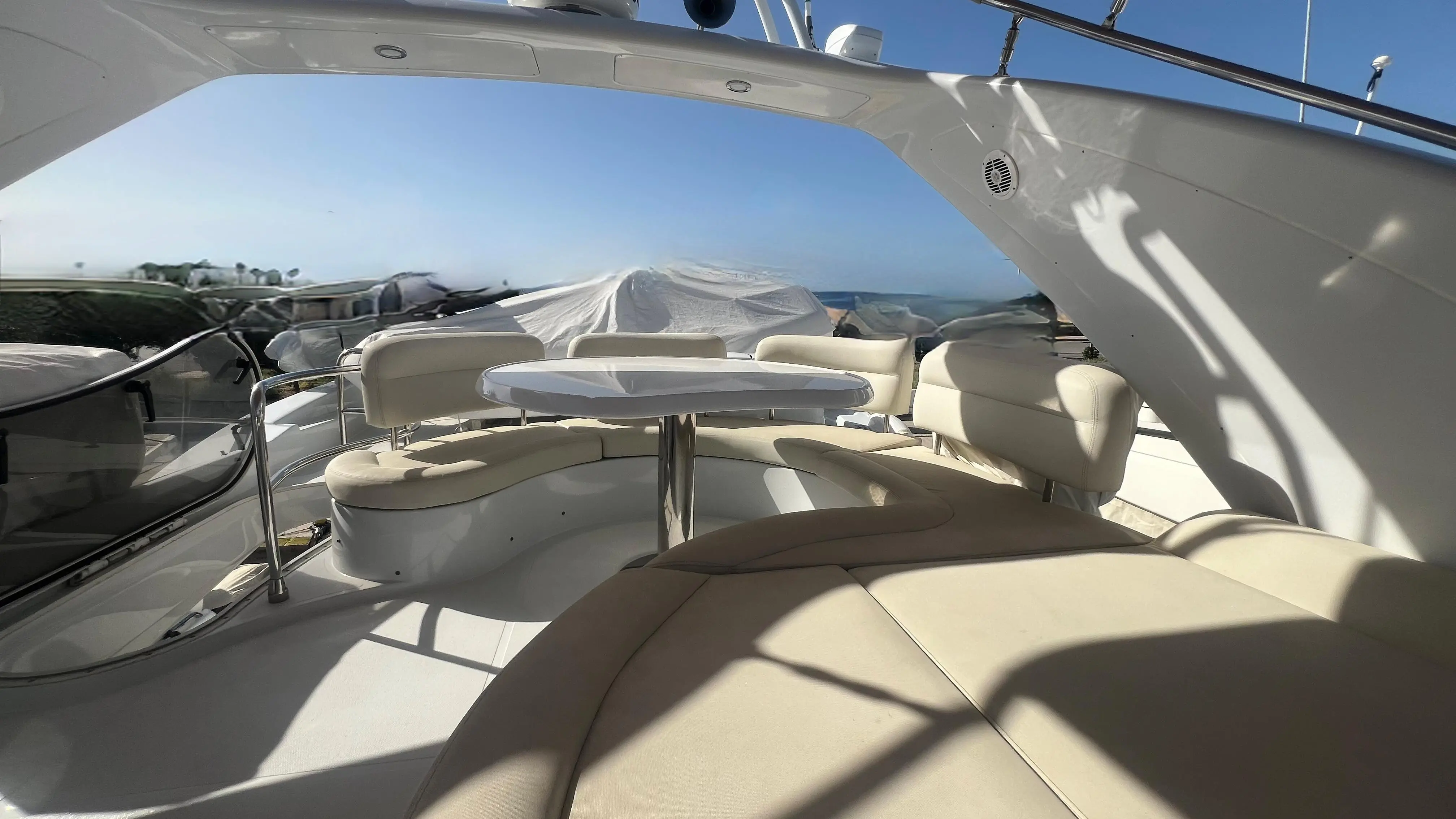 2003 Azimut 68 plus