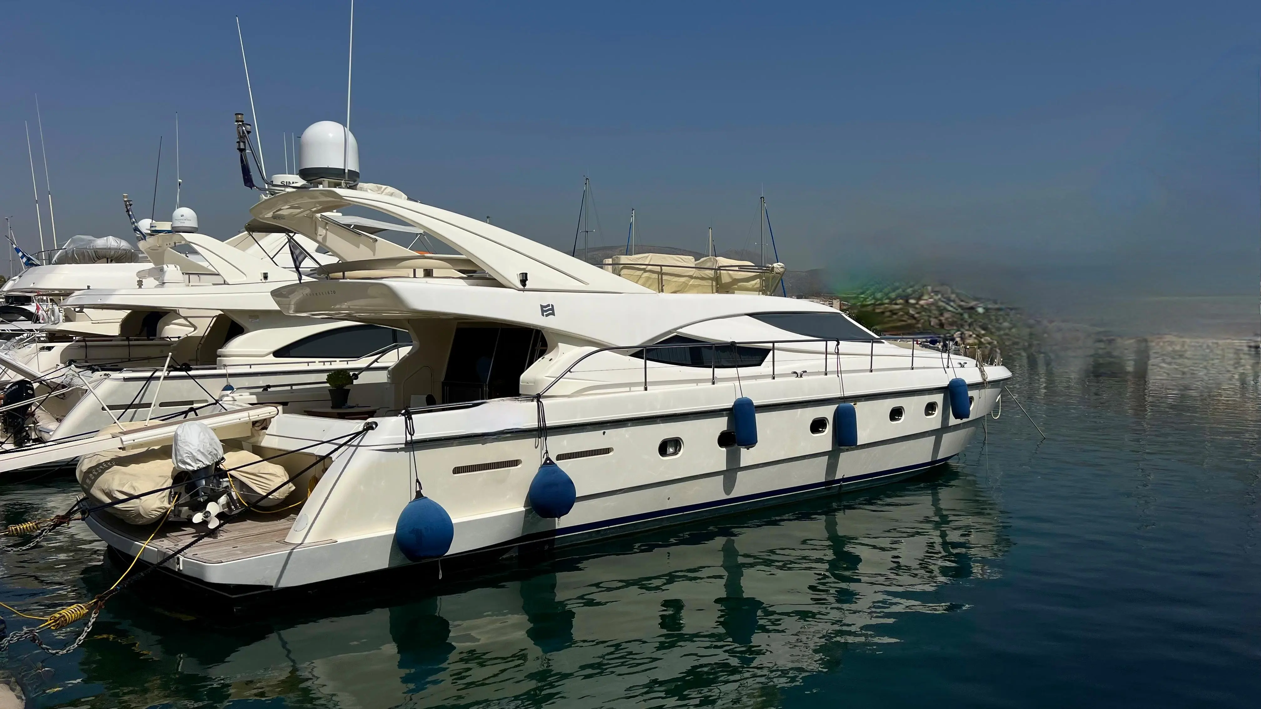 2001 Ferretti 620