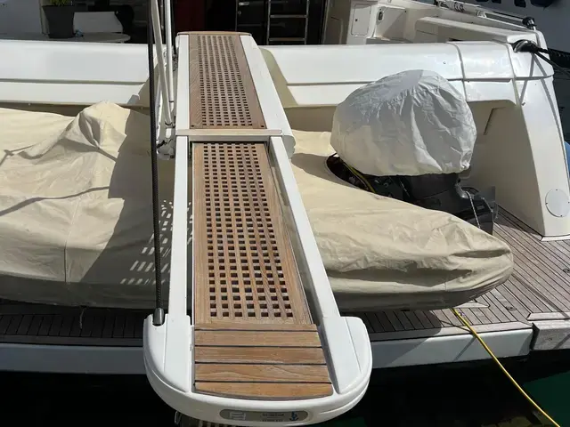 Ferretti Yachts 620