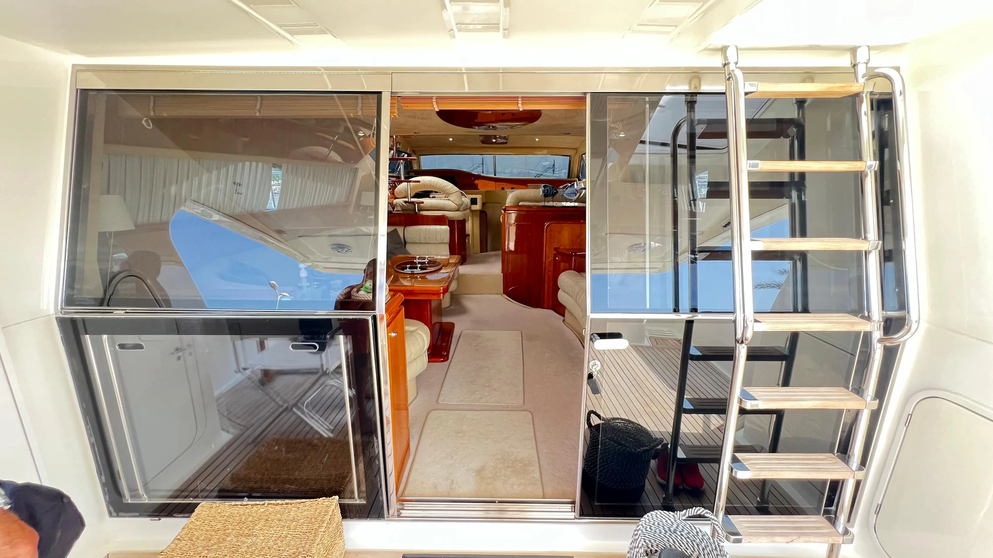 2001 Ferretti 620