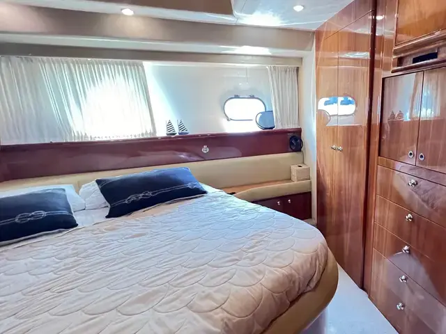 Ferretti Yachts 620