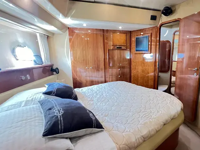 Ferretti Yachts 620