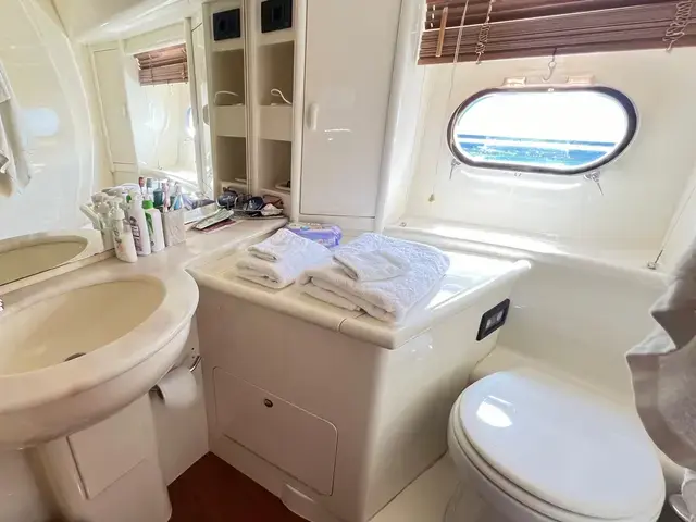 Ferretti Yachts 620