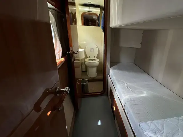 Ferretti Yachts 620