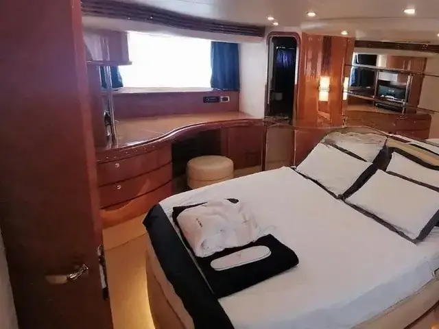 Azimut 68 Plus