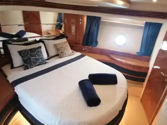 Azimut 68 Plus