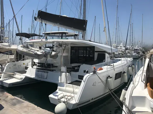 Lagoon 42