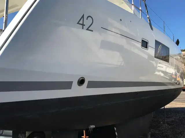 Lagoon 42