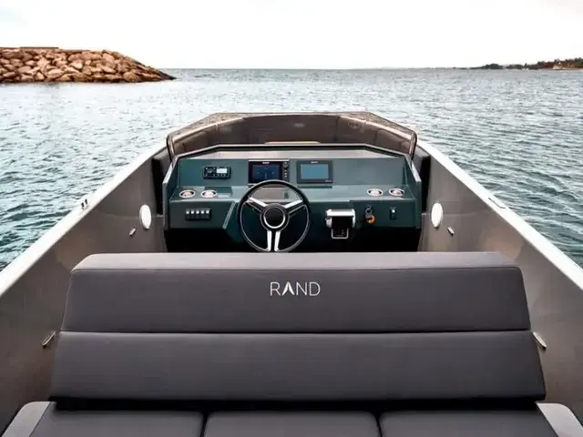 Rand Boats PLAY 24 Outboard