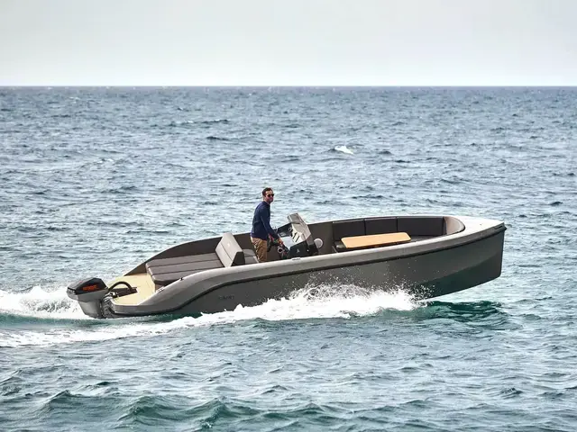 Rand Boats PLAY 24 Outboard