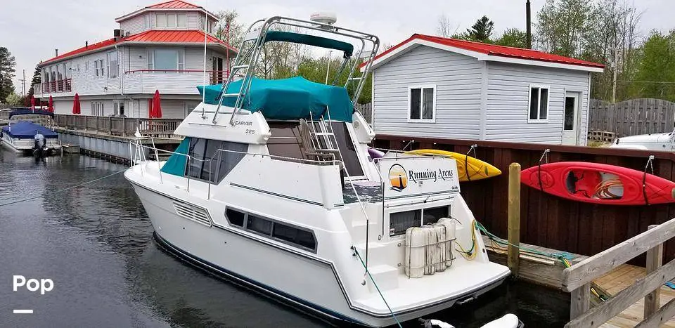 1995 Carver 325 aft cabin