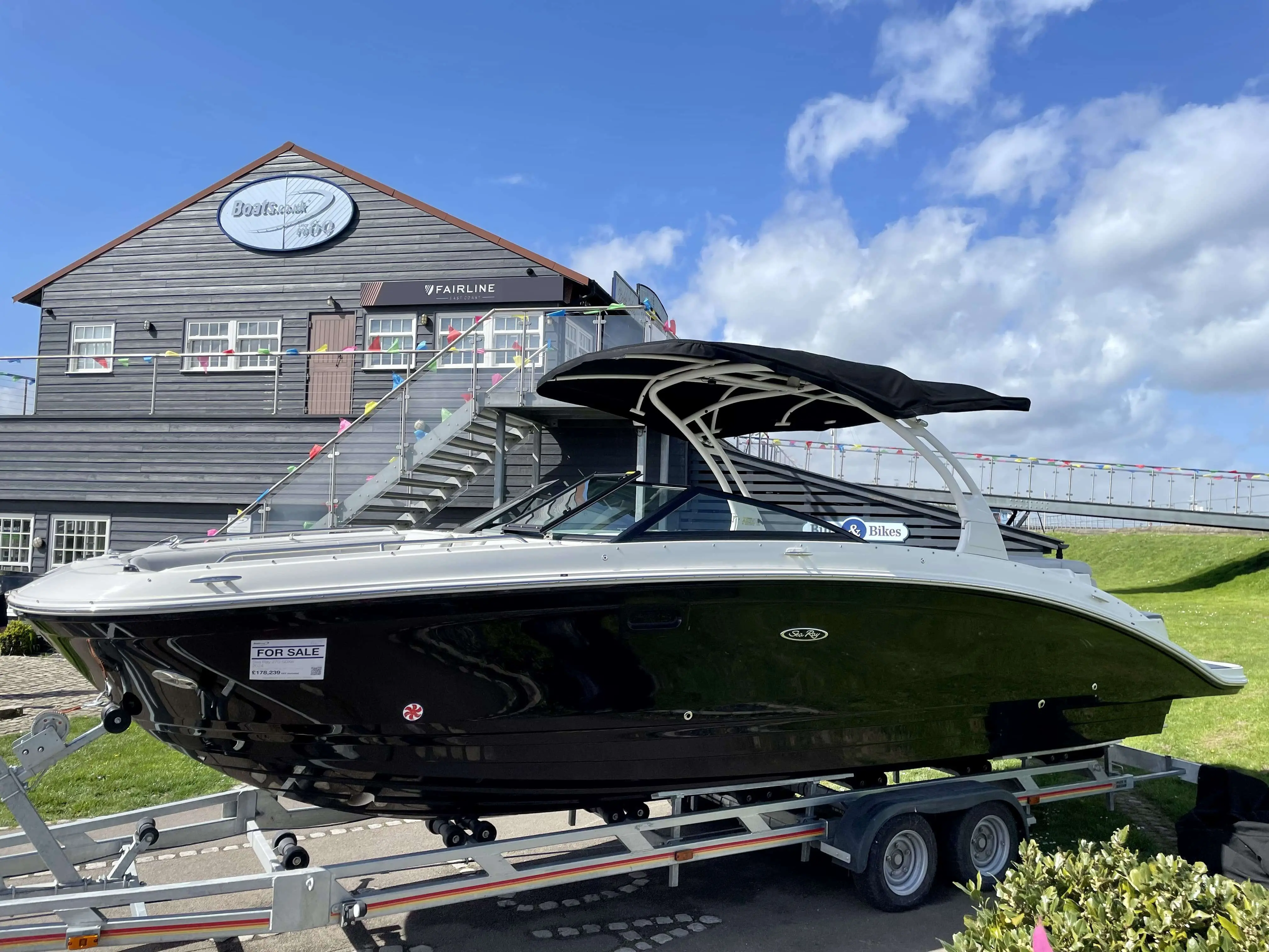 2024 Sea Ray 270 sdxe