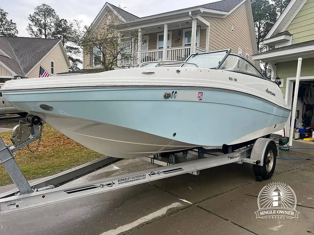 2018 Hurricane sundeck ob 191