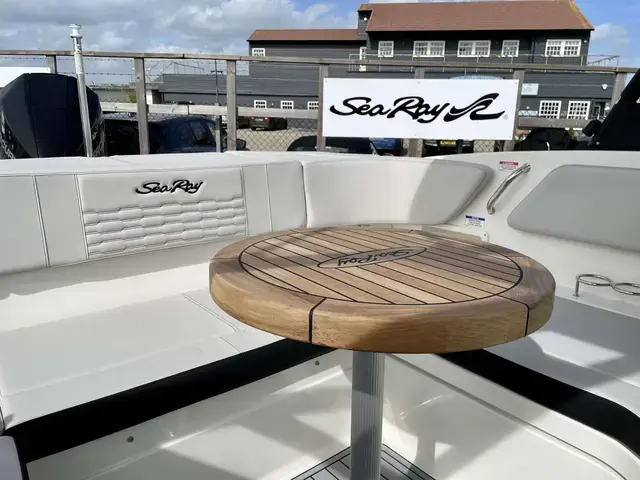 Sea Ray 210 SPOE