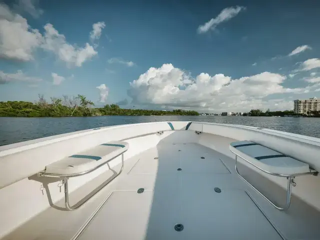 Bahama 41 Center Console