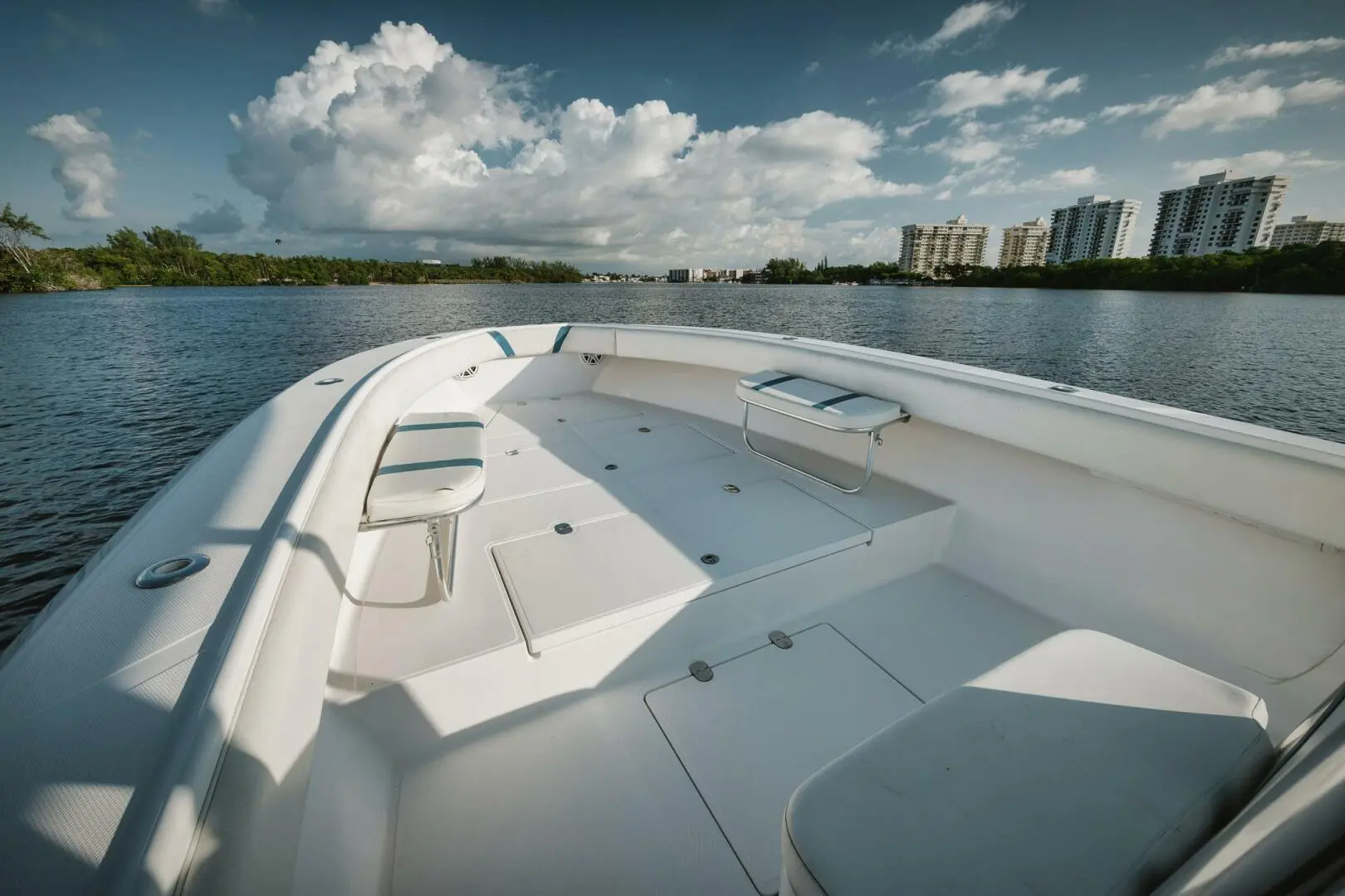 2009 Bahama 41 center console