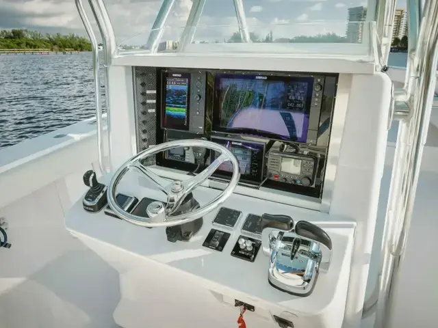 Bahama 41 Center Console