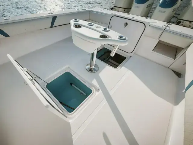 Bahama 41 Center Console