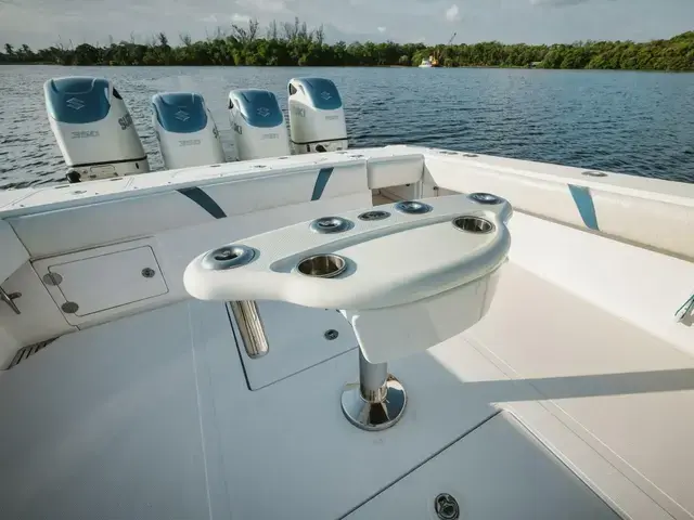 Bahama 41 Center Console