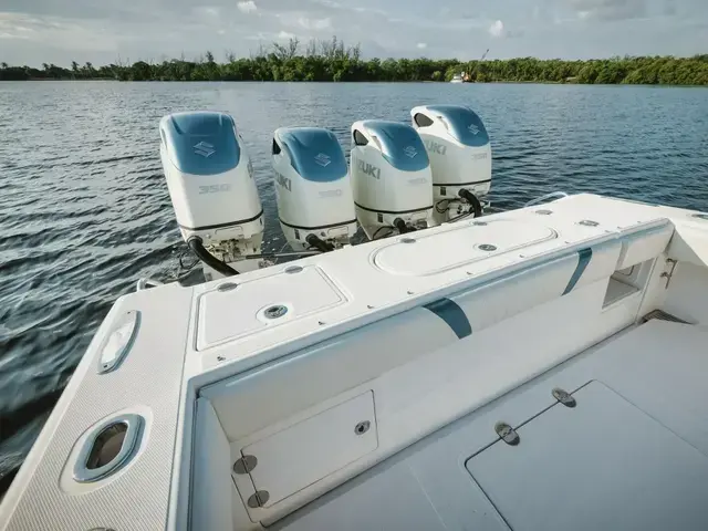 Bahama 41 Center Console