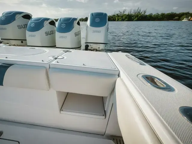 Bahama 41 Center Console