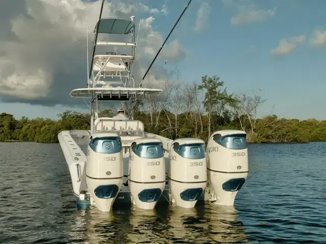 Bahama 41 Center Console