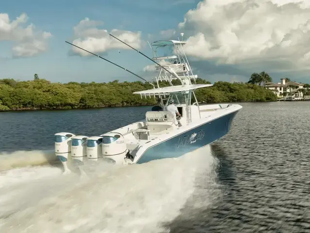 Bahama 41 Center Console