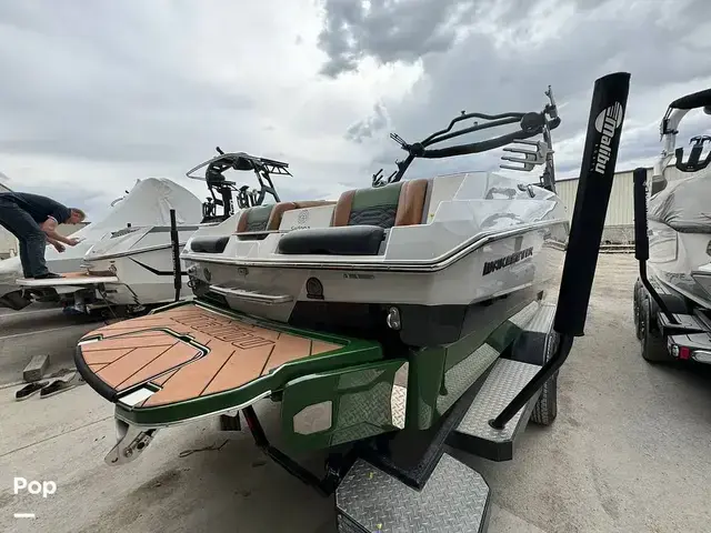 Malibu 25 Lsv