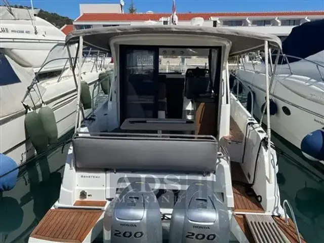 Beneteau Antares 9 OB