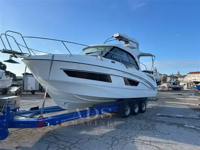 Beneteau Antares 9