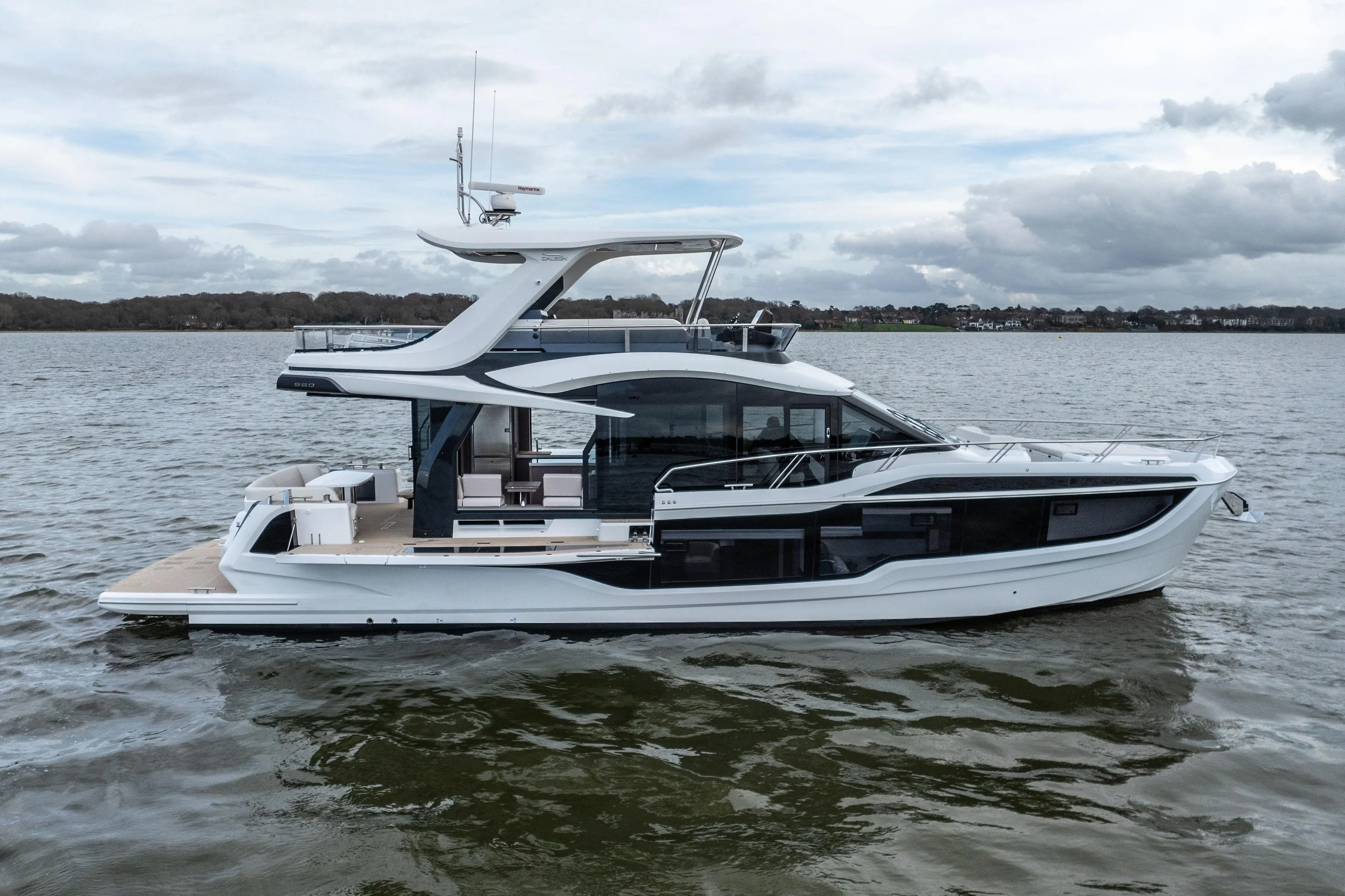 2024 Galeon 560 fly