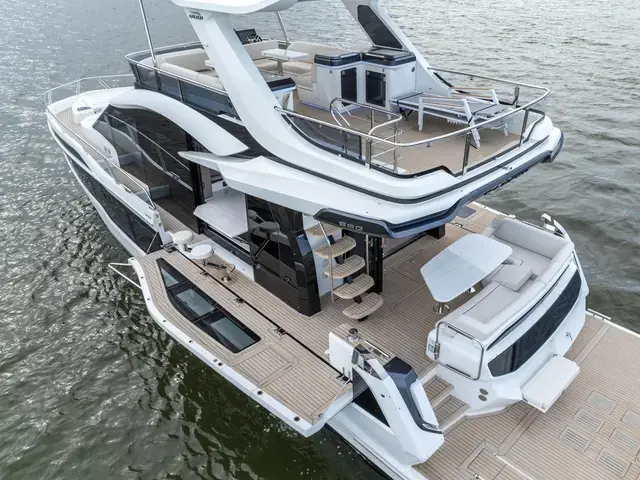 Galeon 560 Fly