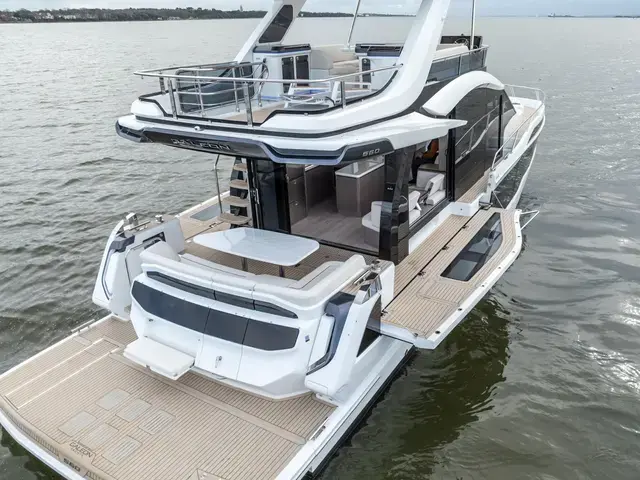 Galeon 560 Fly