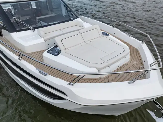 Galeon 560 Fly