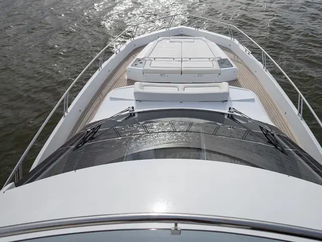 Galeon 560 Fly