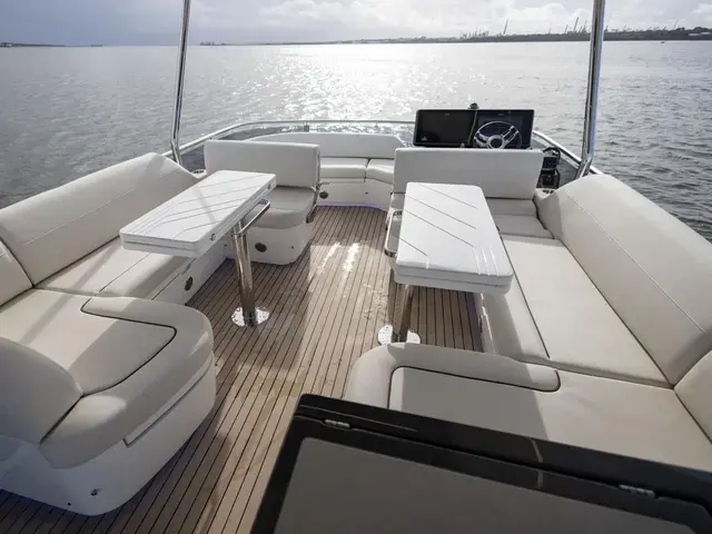 Galeon 560 Fly