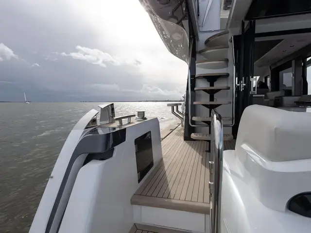 Galeon 560 Fly